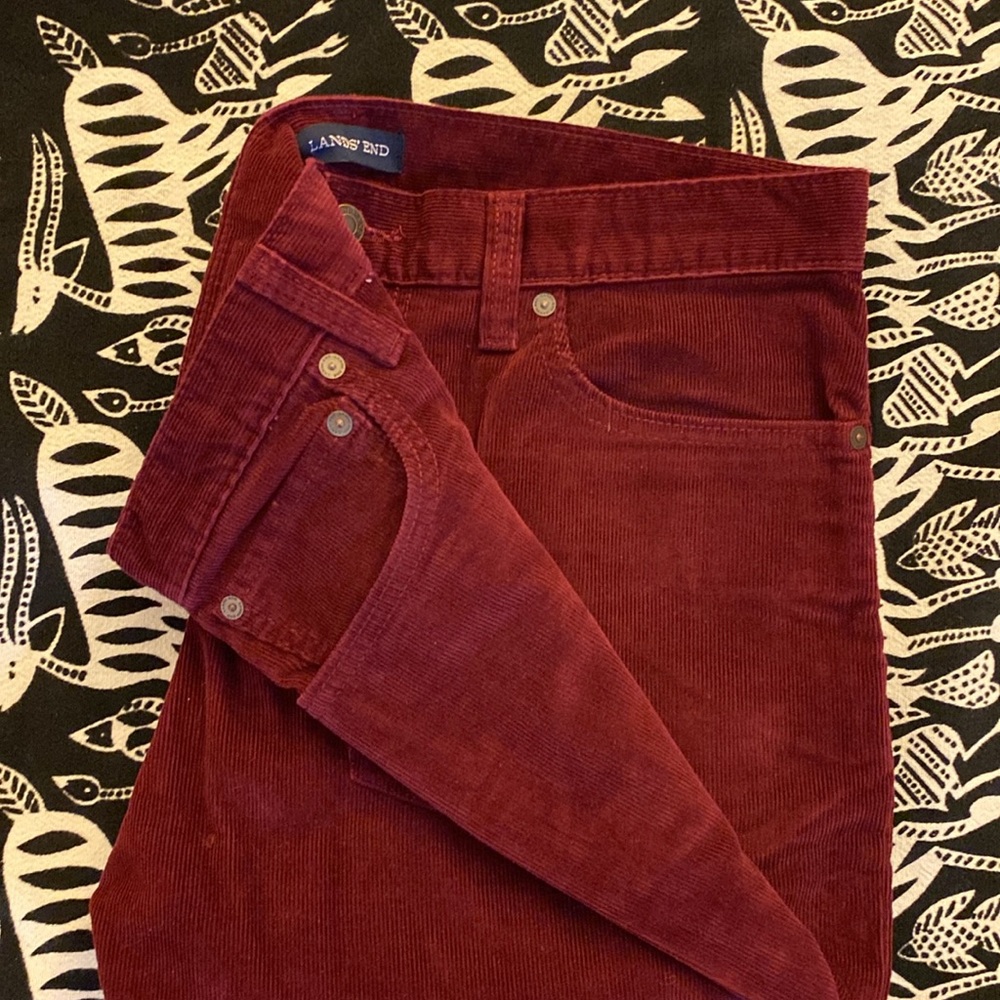 New! Land’s End Men’s 34” five pocket, straight fit in a rich burgundy color.